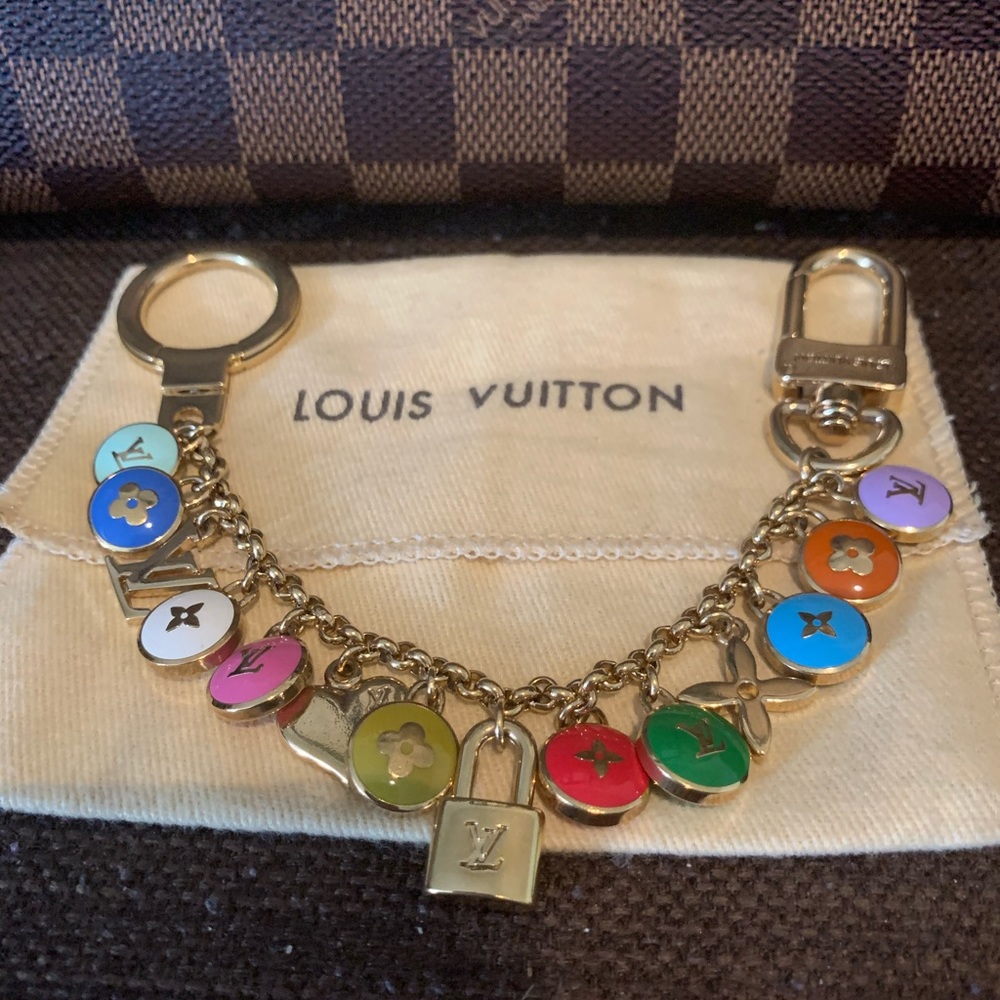 🔥SOLD🔥LV Charm